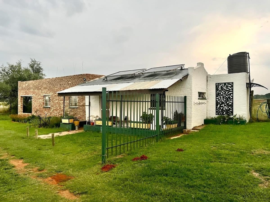 6 Bedroom Property for Sale in Wilgeboom A H North West